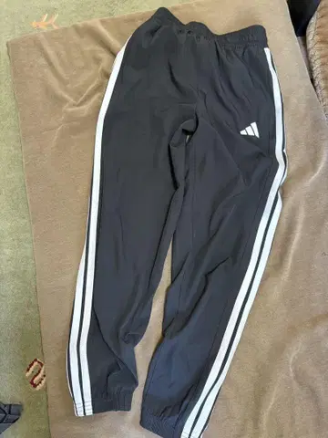 adidas 블랙 팬츠