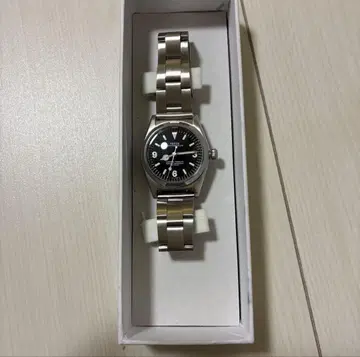 UNIVERSAL PRODUCTS. VAGUE WATCH CO. 손목시계