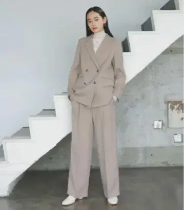 VIS 우르시쉬 W 브레스트 테일러드 자켓 팬츠 세트 베이지
