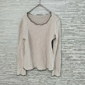 데이지 보더 긴팔 티셔츠 L 사이즈 멜로우 블랙 화이트