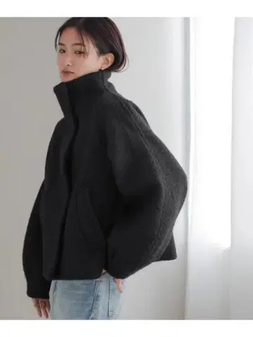 LOWRYSFARM 루프 숏 블루종