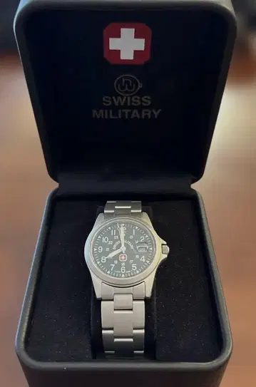 [ 새상품급 ] SWISS MILITARY 시계 다크 그린