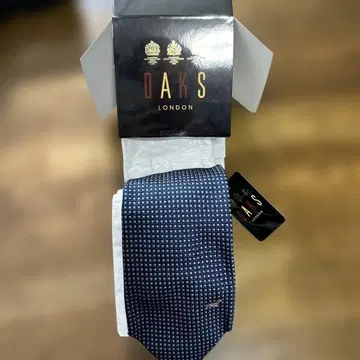 DAKS 네이비 도트 패턴 넥타이