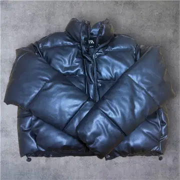 ZARA 인조 가죽 다운 자켓 블랙