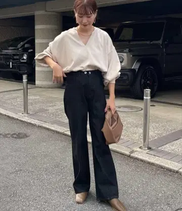 [ 새상품급 ] rmaf 실루엣 프론트 절개 데님 팬츠 블랙 S