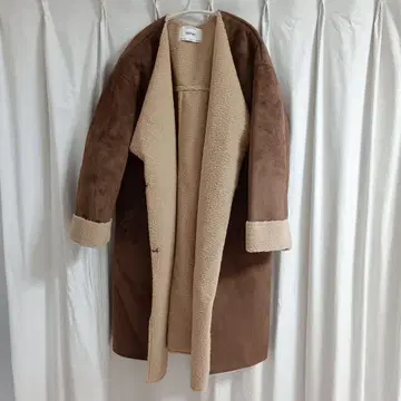 새상품급 ciaopanic 차오패닉 무스탕 느낌 롱 코트 노카라