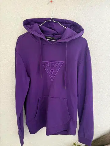즉시 완판 모델! GUESS 퍼플 후드티 M 사이즈