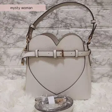 [ 새상품 ] mysty woman 하트 모티브 벨트 핸드백