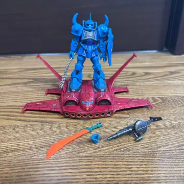 MOBILESUITIN ACTION 구프와 받침대