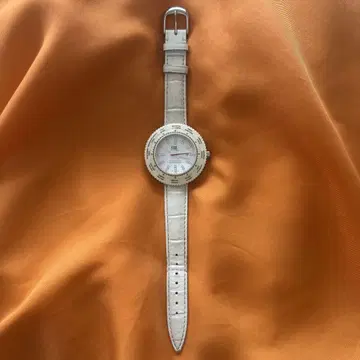 FHB classic 손목시계 화이트 지르코니아