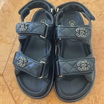 샌들 블랙