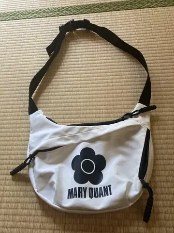 MARY QUANT 플라워 로고 숄더백