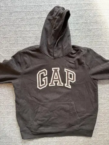 GAP 블랙 후드티 후드 부착
