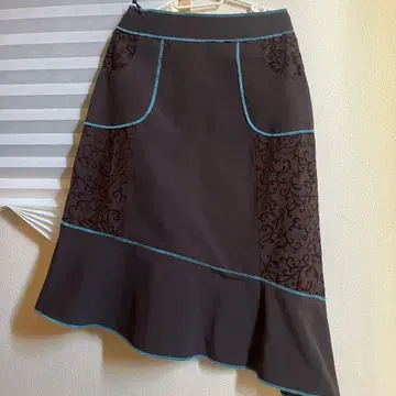 Shury skirt