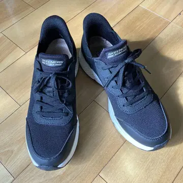 SKECHERS BOBS 블랙 스니커즈