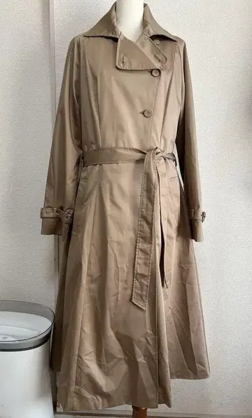 시빌라 사이즈 M 베이지 트렌치코트 라이너 포함 6770