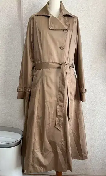 시빌라 사이즈 M 베이지 트렌치코트 라이너 포함 6770