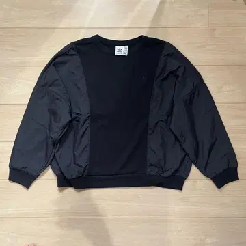 adidas 블랙 맨투맨 M