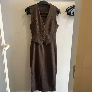 ZARA 슬리브리스 타이트 원피스 M 브라운