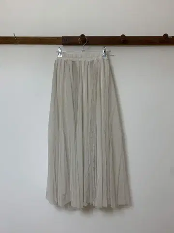 크림색 쉬폰 플레어 스커트 롱