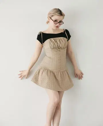 Sandra lace dress color beige