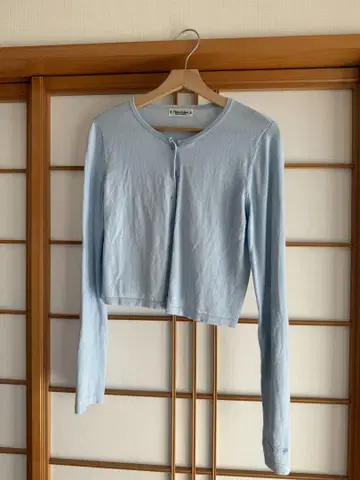 티나:조준 스카이블루 오가닉 코튼 버터플라이 버튼 가디건