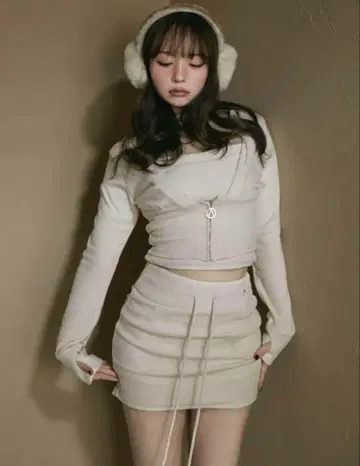 새상품급 Andmary Wren 리본 세트업 / 베이지