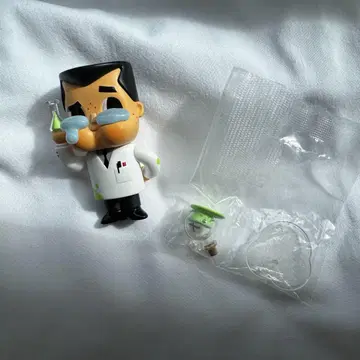 새상품 새상품급 POPMART 파워퍼프걸스 crybaby 부속물 있음