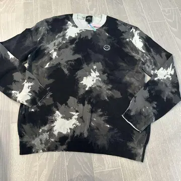 Armani Exchange 타이다이 패턴 크루넥 스웨터