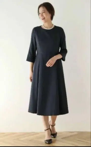 네이비 A라인 7부 소매 원피스 무릎 기장