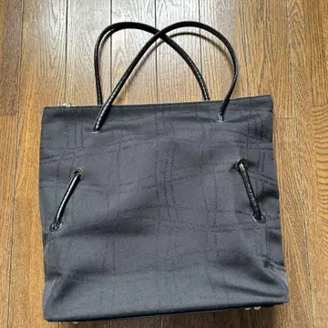 와코 WAKO 모노그램 숄더백 블랙