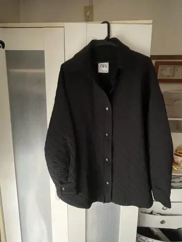 ZARA 블랙 퀼팅 자켓
