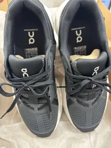 온 On Cloudrunner 25cm 러닝화