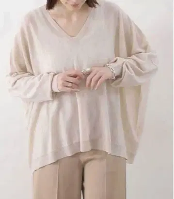 [ 24SS ] Plage les Tendre 브이넥 판초 니트
