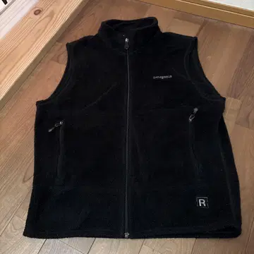 단종 데드스탁 신틸라 patagonia 플리스 베스트 블랙