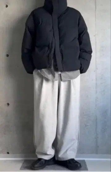 H&M 루즈핏 스웨트 팬츠