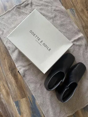 ODETTE E ODILE 앵클부츠