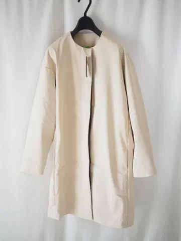 새상품 BENETTON 베네통 노카라 코트