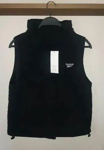 새상품 여성용 Reebok 블랙 다운 베스트 M