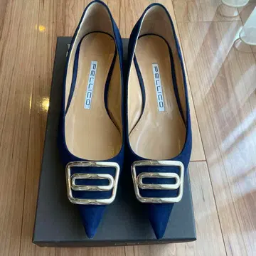 PELLICO 네이비 스틸레토 플랫슈즈 38