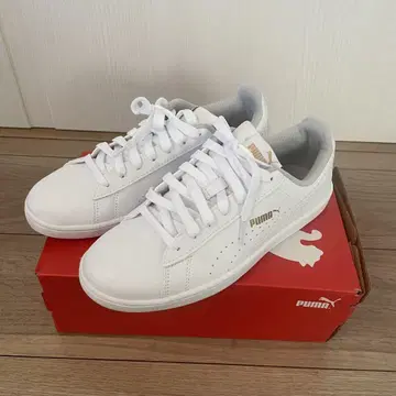 PUMA 화이트 스니커즈