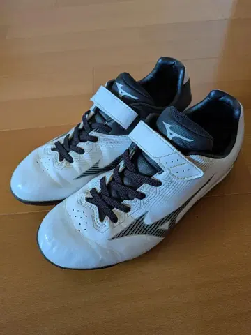 Mizuno 스파이크 화이트/블랙