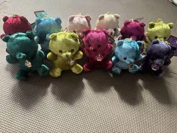 다색 곰 모양 봉제 인형 세트