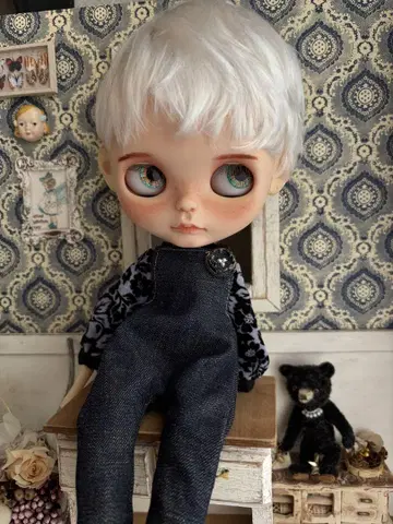 새상품 네오 브라이스 아이시돌 사이즈 가발 화이트 베리숏