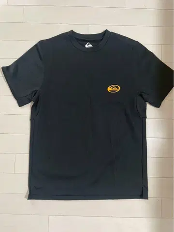 Quiksilver 메쉬 T셔츠 M 블랙 래쉬가드