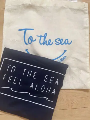 TO THE SEA FEEL ALOHA 티셔츠 네이비