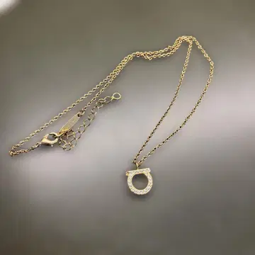 페라가모 Ferragamo 간치니 목걸이 골드