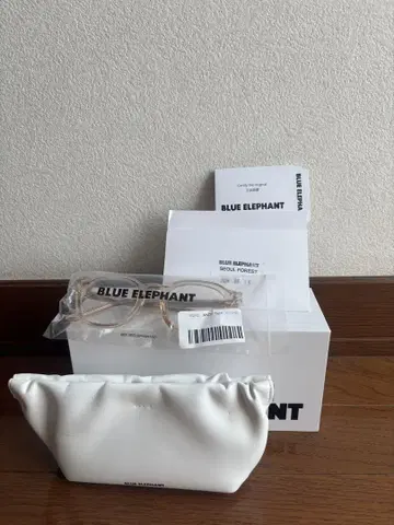BLUE ELEPHANT 클리어 프레임 안경