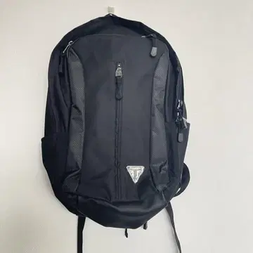 [ 미사용 새상품 ] TRIUMPH 블랙 백팩