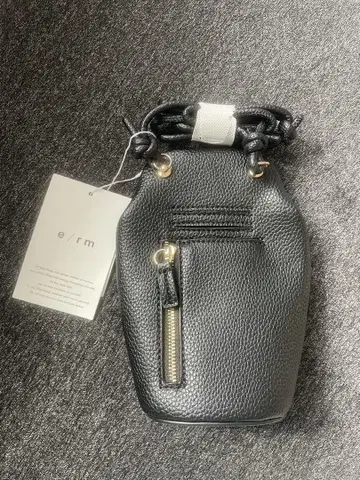 e/rm 블랙 숄더백 사이즈 P